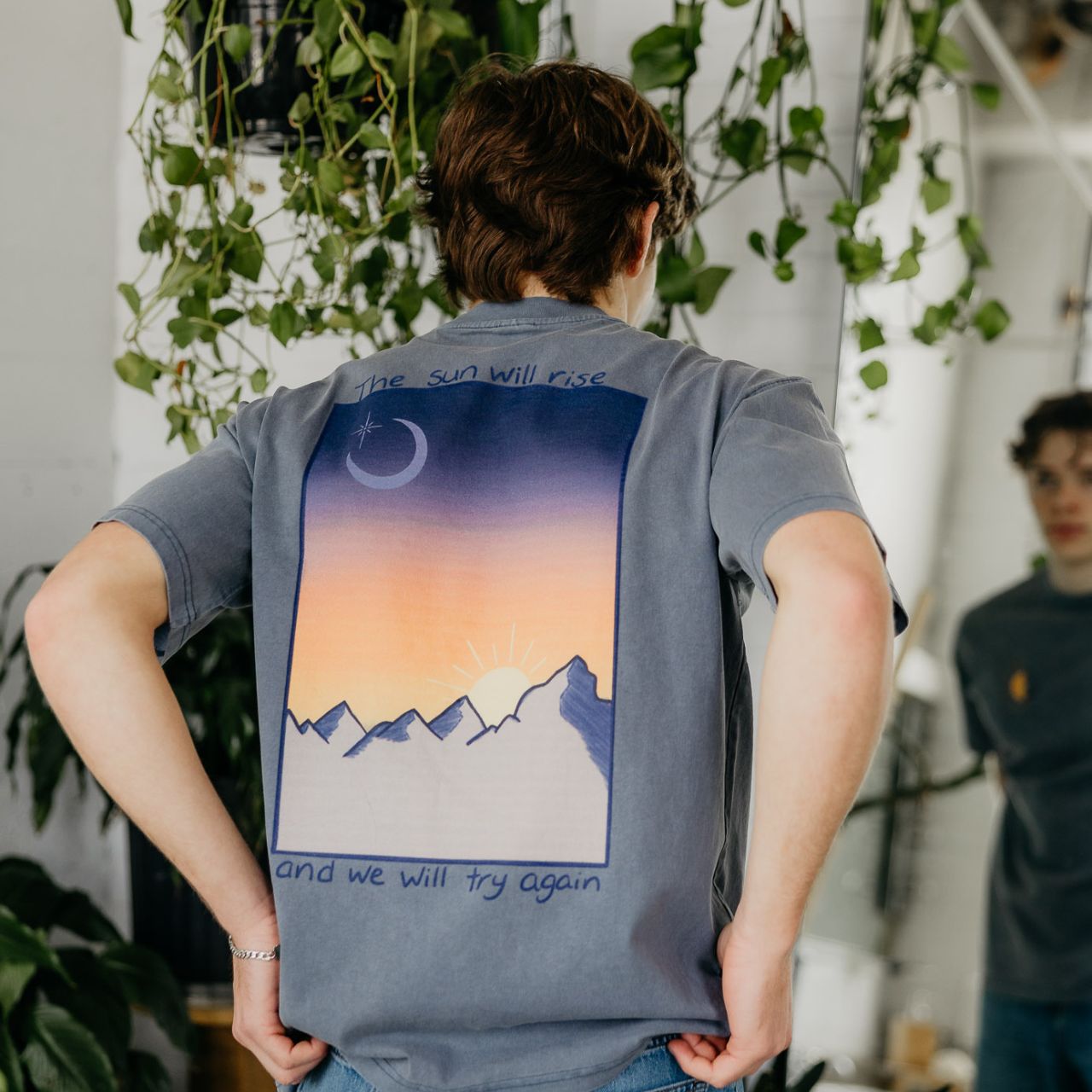T-shirt The Sun Will Rise