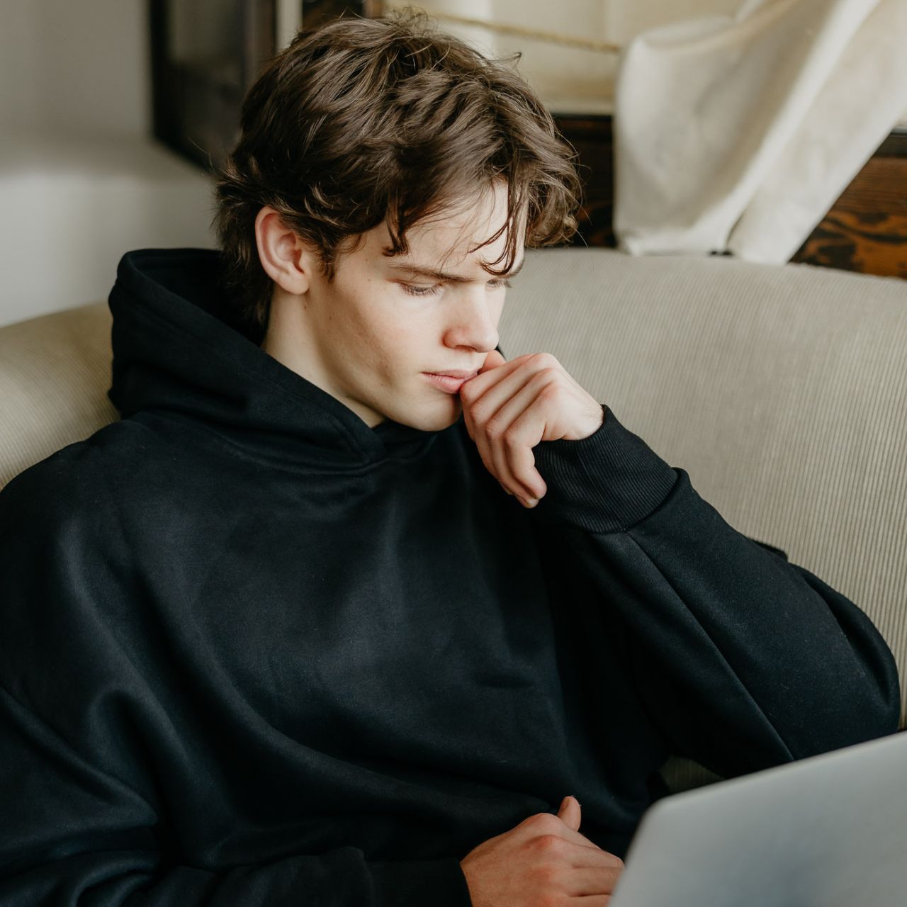 Hoodie avec balle intégrée